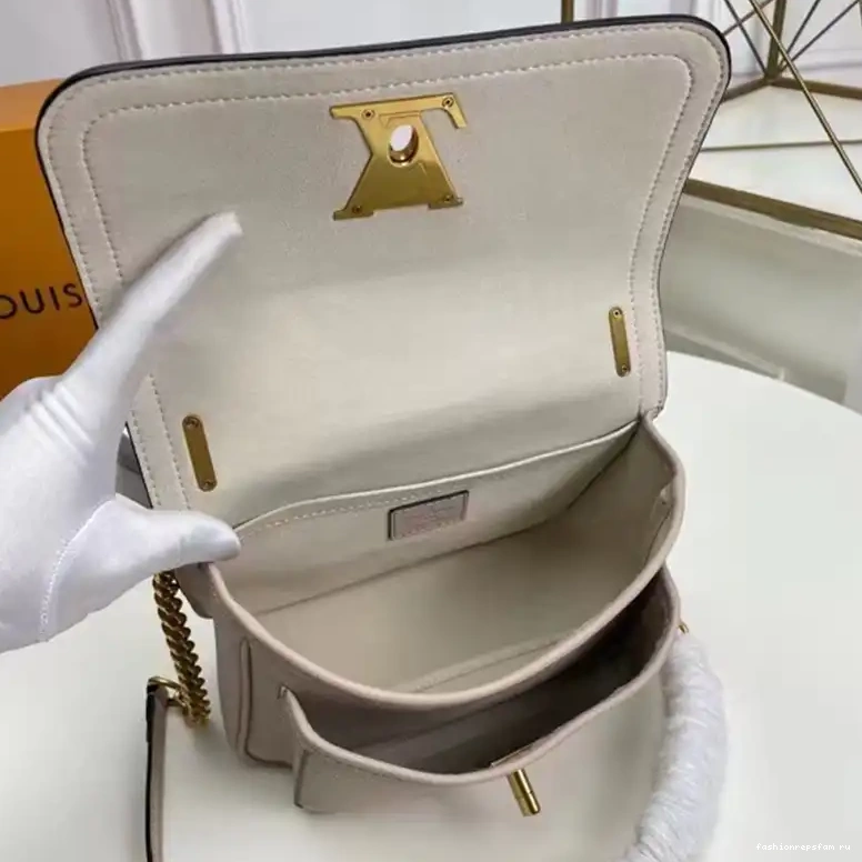 Fashionrepsfam ru Bag 2302HT0046 LV 0701